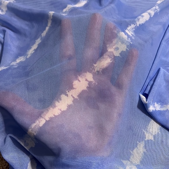 BRAND NEW sheer blue top, size large - Picture 4 of 5